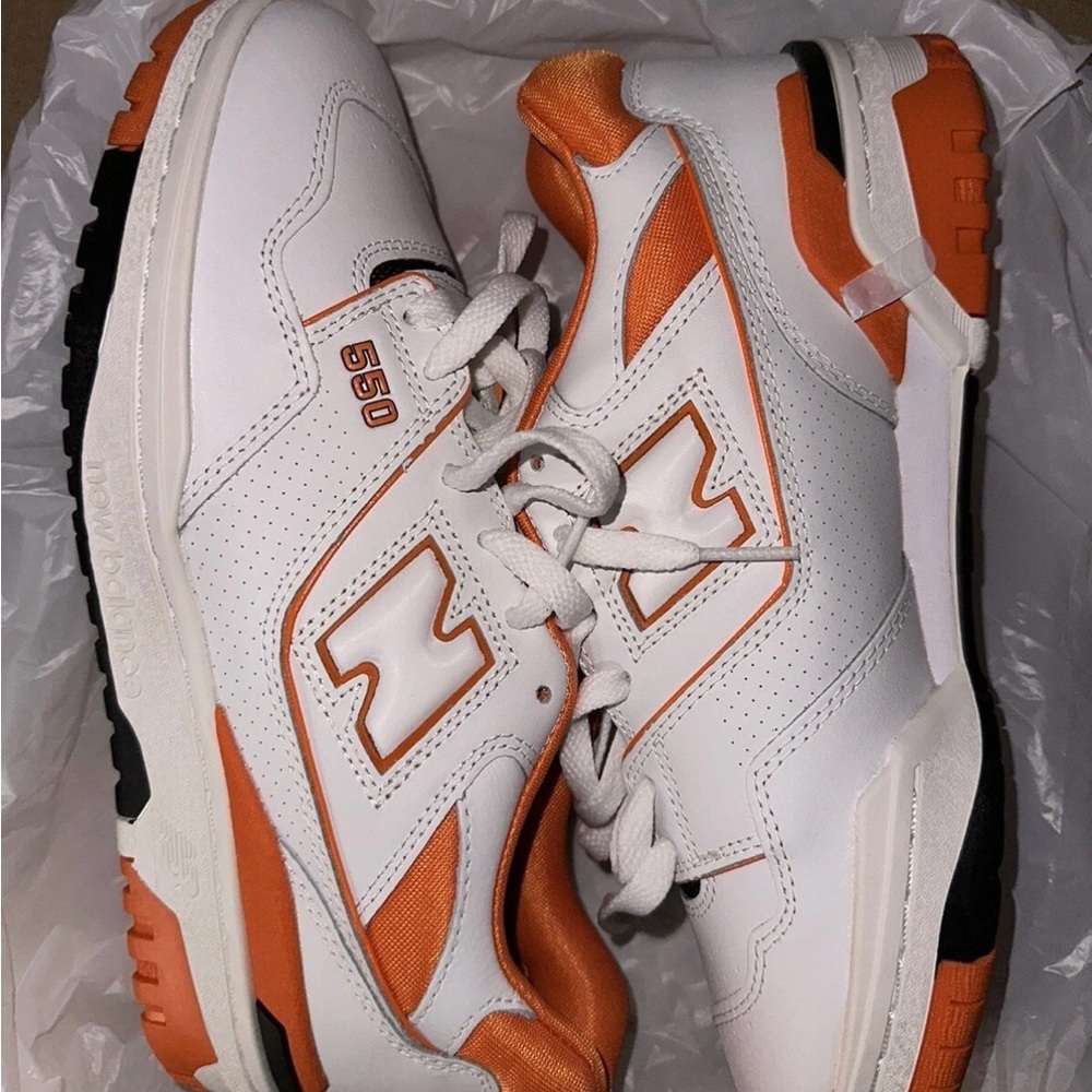 New Balance White & Orange 550 Low-Top Sneakers- No Box - Picture 2 of 4